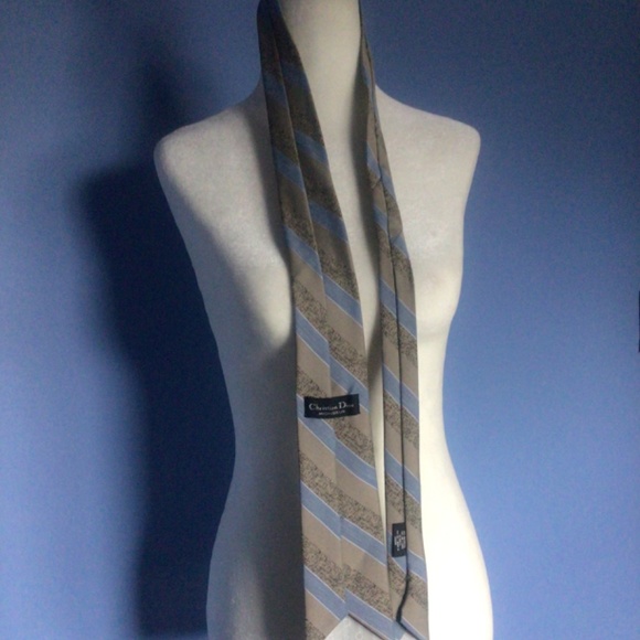 Vintage Christian Dior Tie - Picture 4 of 9